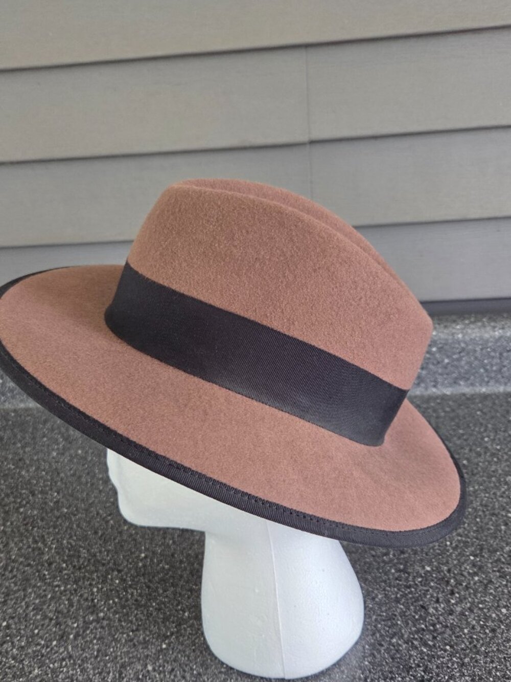 Lancaster brand light brown men's hat black grosgrain ribbon band w bow 7 1/4?